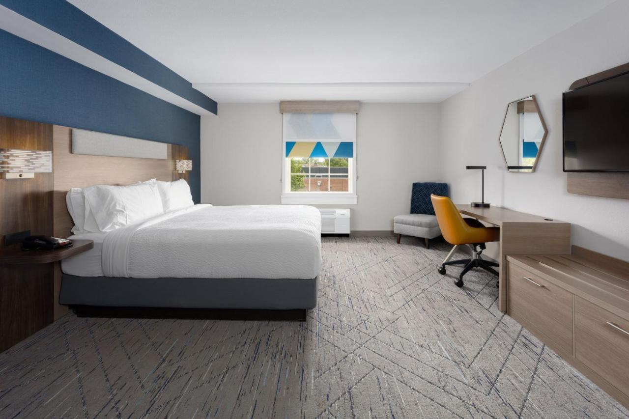 Holiday Inn Express & Suites Williamsburg By Ihg Exterior photo
